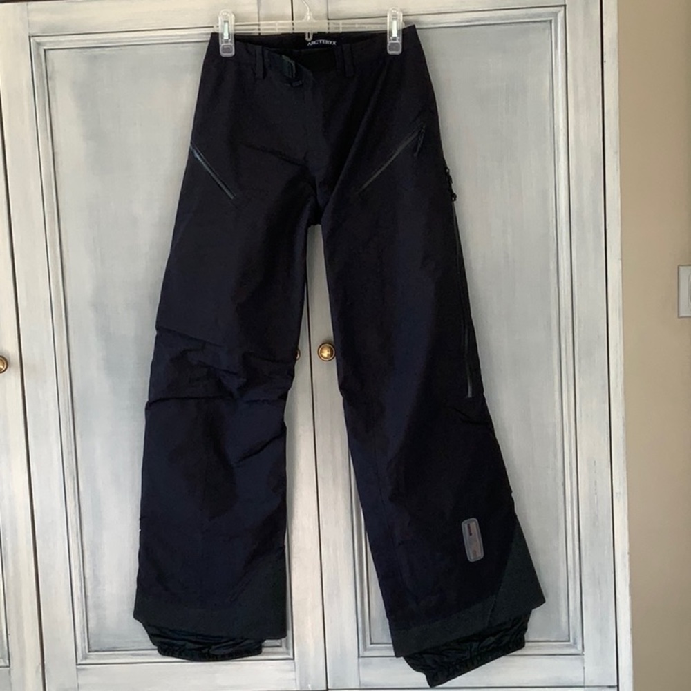 ARC’TERYX snow pants